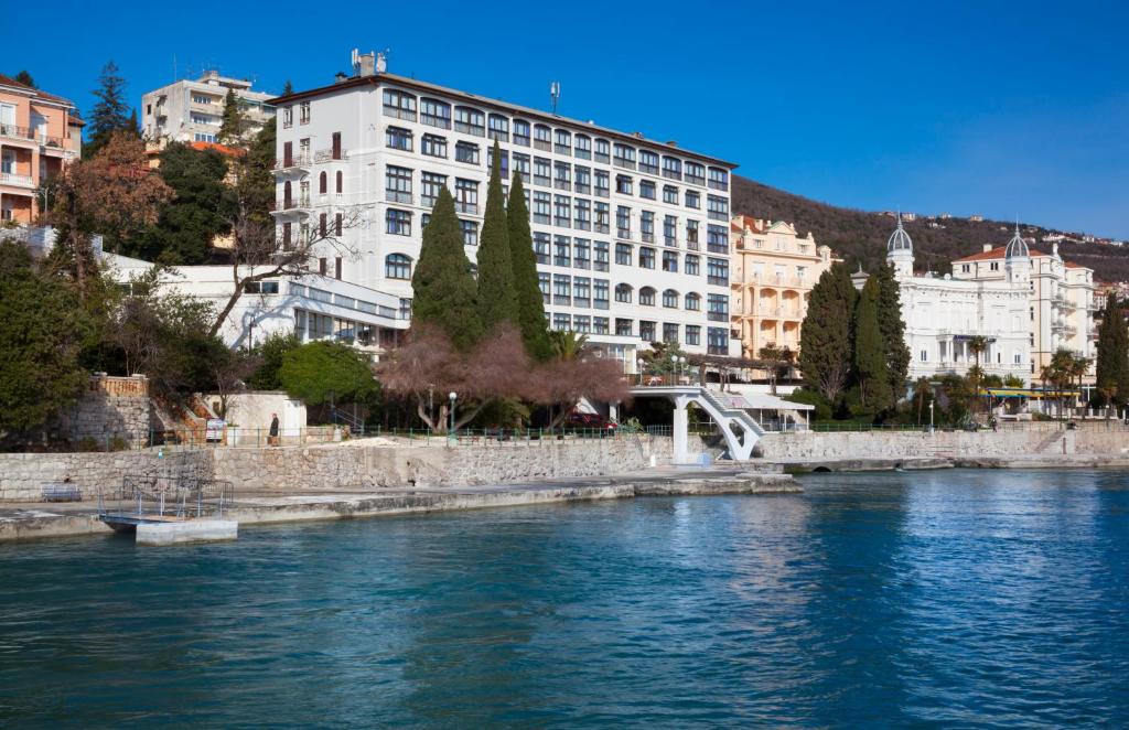 Hotel Kristal Opatija 4*- Ljeto u Opatiji