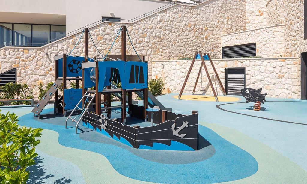 Khalani outdoor playground