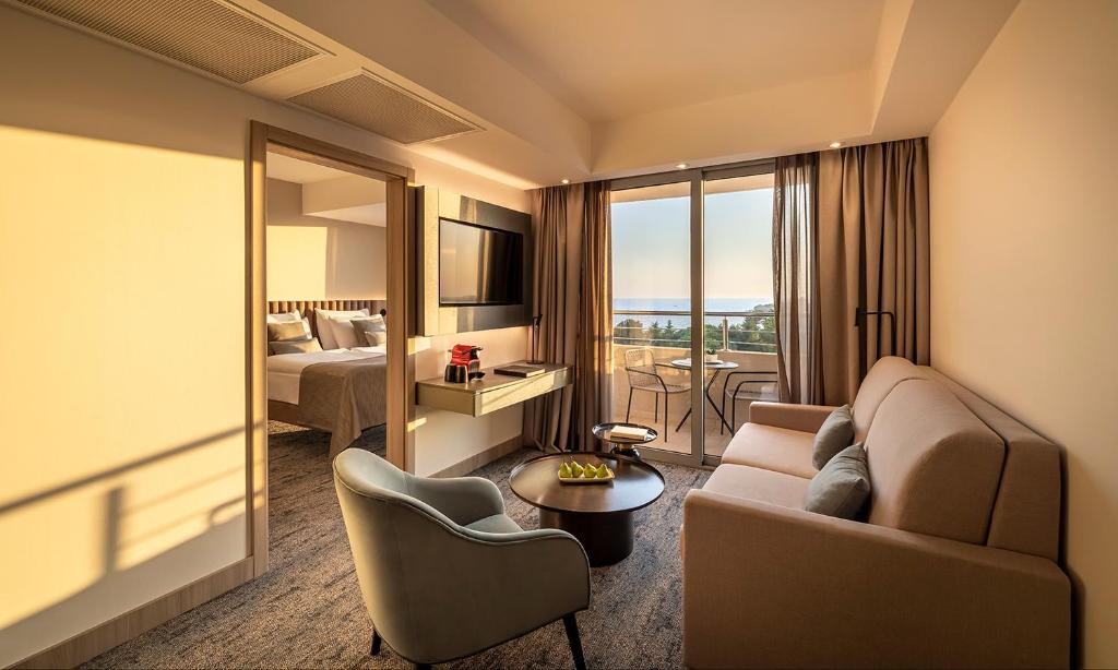 Aminess Maestral suite balkon more