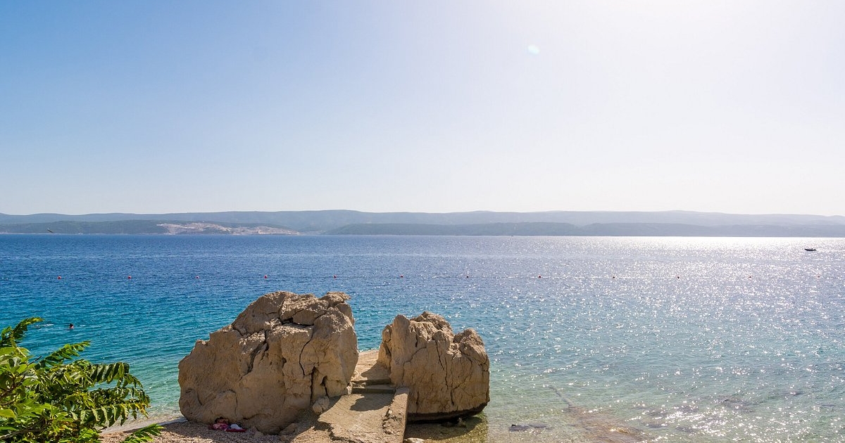 sagitta plaža pogled kanal