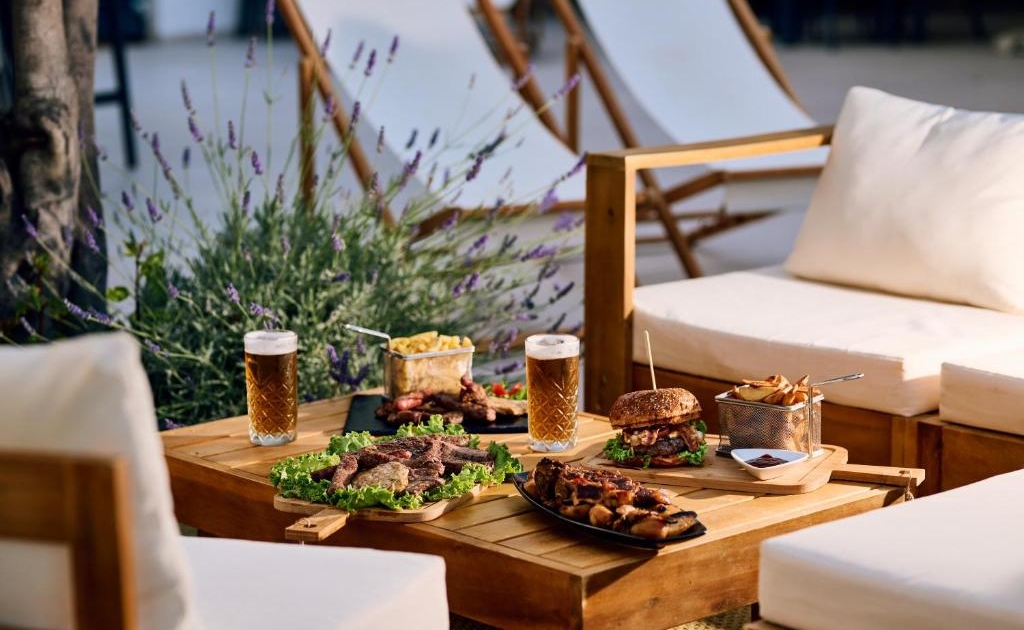 Colentum Murter beach bar food