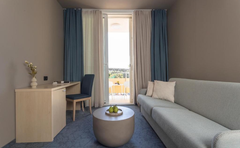 Hotel Adria Comfort obiteljska soba s balkonom 2+2