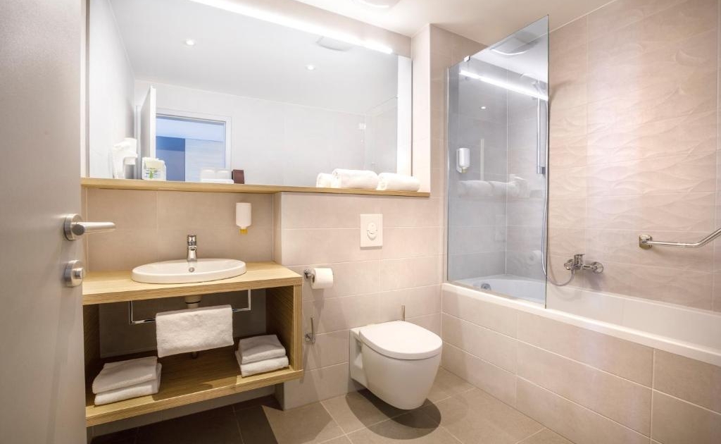 ičići kupaonica superior double room